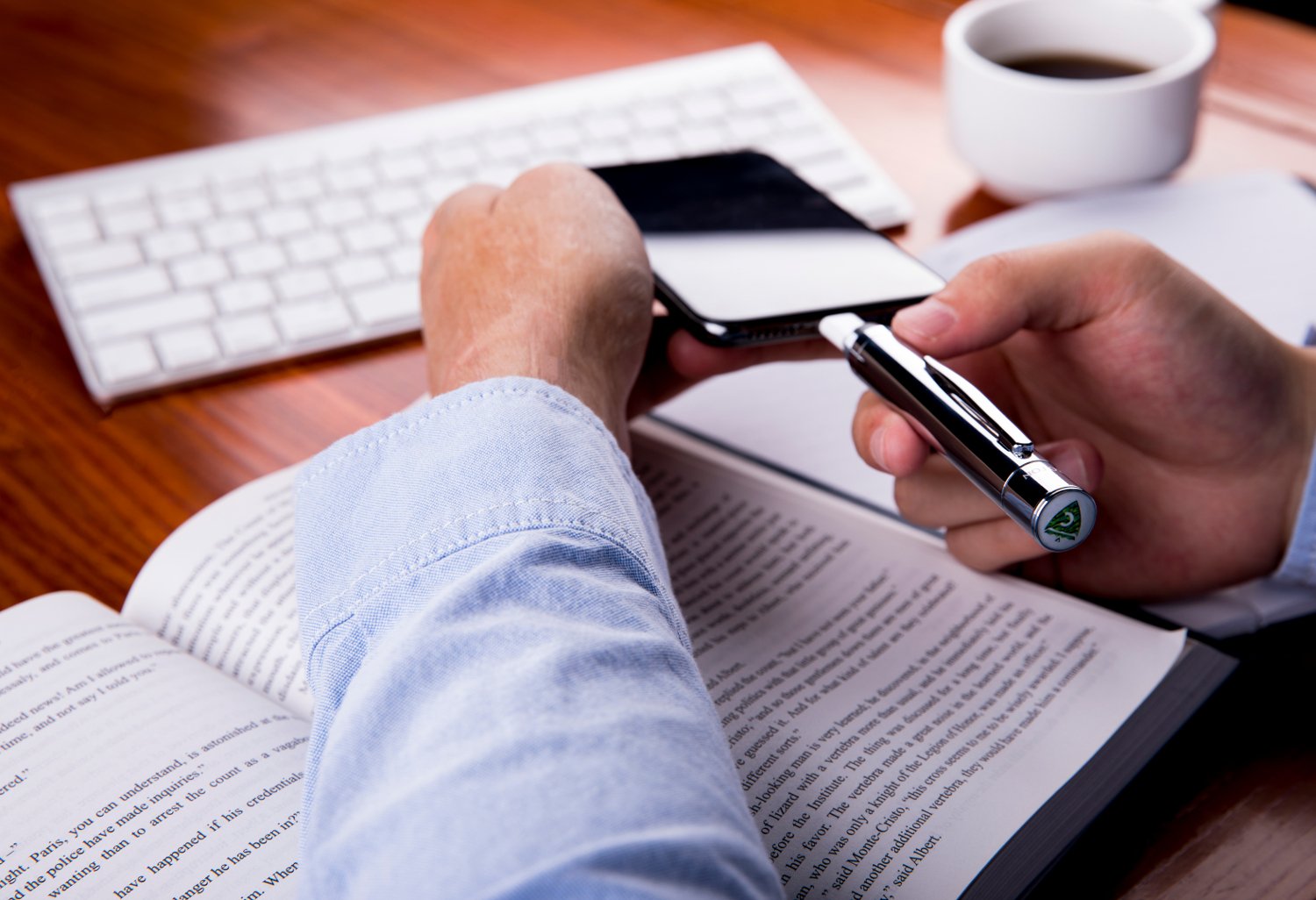 Croton Charger Power Bank 1,100MAH Ballpoint Black Pen - CROTON GROUP